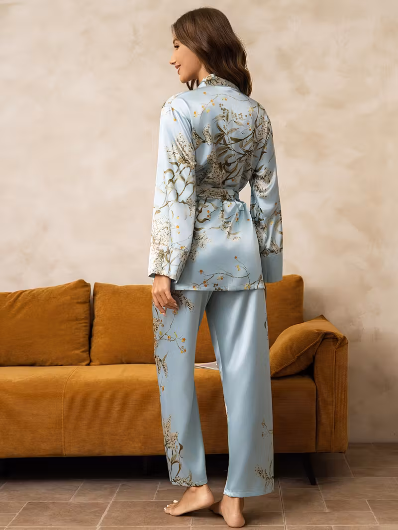 Long Sleeve Robe